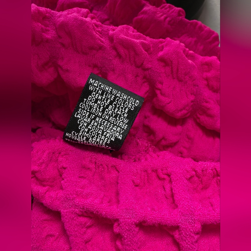 LOVE Hot Pink 3D Bubble Scrunchie Long Sleeve Cropped Retro Y2K Barbiecore Crop - Picture 8 of 9